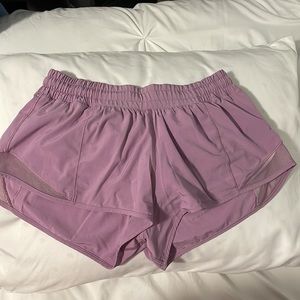 Lululemon Hotty Hot Low-Rise Lined Shorts 2.5”